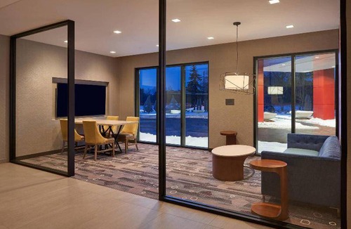 Durham Region Hotel | 69 m² Hotel ∙ 6 guests