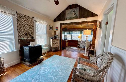 Hampton Apartment | 7 Beachside inn