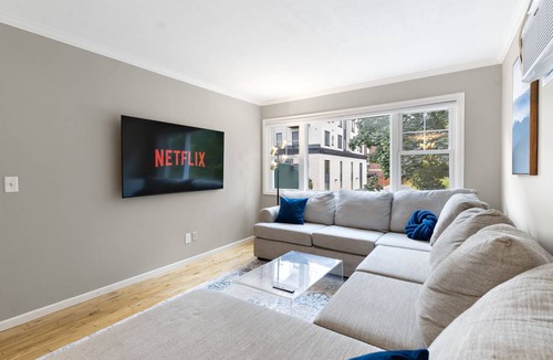 Uptown Apartment | 70 m² Apartment ∙ 2 bedrooms ∙ 4 guests
