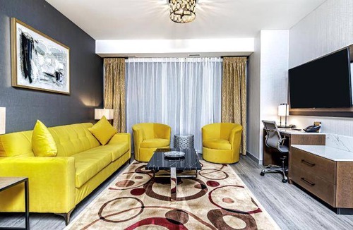 Airport Road Business Centre Hotel | 75 m² Hotel ∙ 127 guests