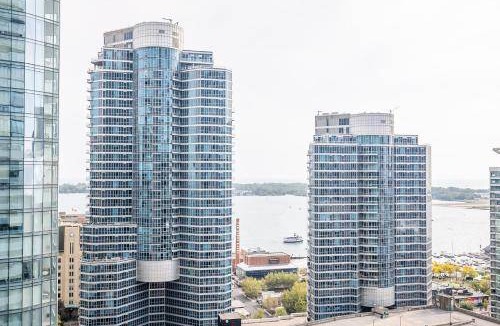 Toronto Entertainment District Apartment | 79 m² Apartment ∙ 2 bedrooms ∙ 6 guests