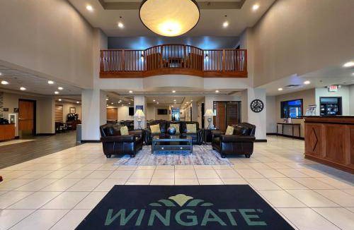 Coon Rapids Hotel | 81 m² Hotel ∙ 127 guests