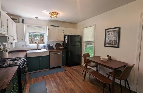 Downtown House | 9 Min Walk Downtown, Cozy House, Private Yard