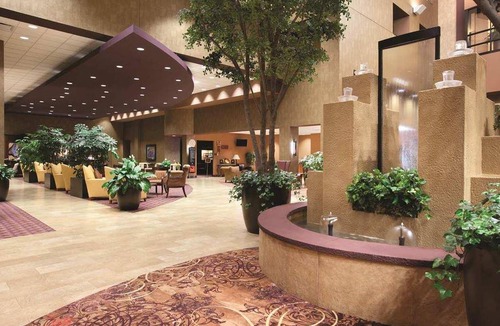 Brooklyn Center Hotel | 90 m² Hotel ∙ 127 guests