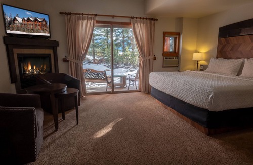Eagle Terrace Hotel | A Bear and Bison Inn