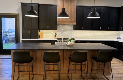 Alexandria House | A beautiful home on Little Darling Lake.