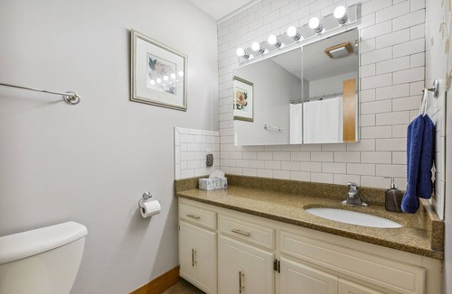 Lake Elmo House | A charming 3-bedroom home, in a peaceful rural location setting