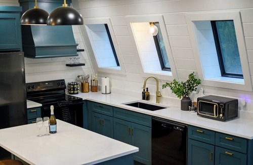 Broken Bow Cabin | A-Frame Treehouse | Heated Pool, Hot Tub + Games
