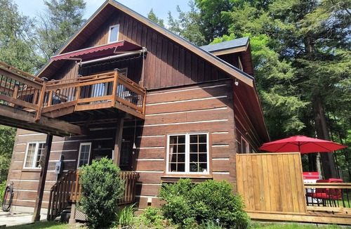 Tiny House | A hidden gem in Thunder Beach, Ontario - Vacation Log Home Rental (Monthly)
