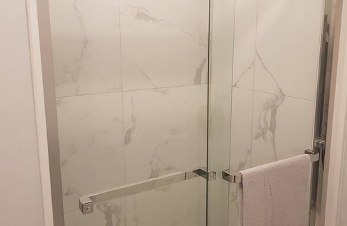 Markham House | A home for a getaway nLocated in markham with 3 bedrooms and 3 washrooms .