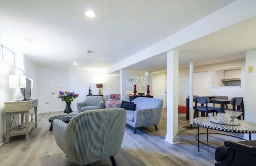 Richmond Hill House | A Modern Private Basement Suite – Richmond Hill