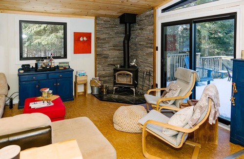 Eagle Lake Cottage | A river runs through it!