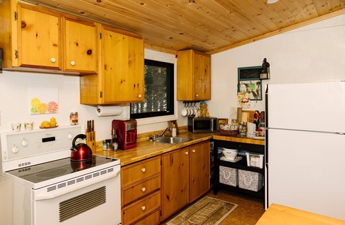 Eagle Lake Cottage | A river runs through it!