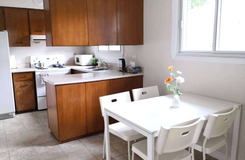 Bayview Woods - Steeles House | A semi-detached house in North York with a 7 minute drive from finch station