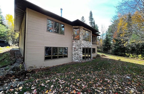 Orr House | A Spacious Lake House with Private Dock
