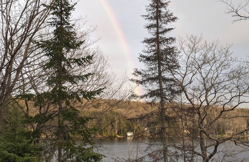 Highlands East Cottage | A Tory Lake Treasure in Haliburton County - Lake front cottage