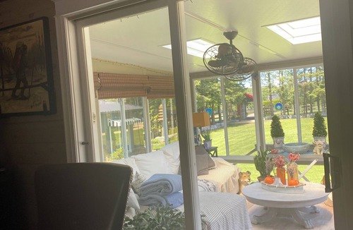 Durham Region House | A true getaway. Pool cabana pickleball .10 acres fully manicured.