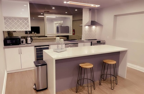Cooksville Apartment | A truly gem apartment, luxurious and stylish