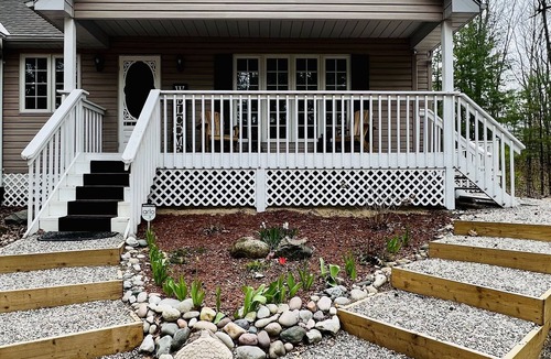 Grand Bend Cottage | Acorn Hills-Stylish~Oak Forest~Private Beach~Bikes-games room