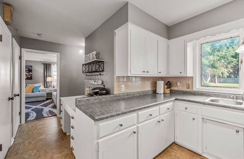 Maplewood House | Adorable Comfy Home- 3M Headquarter-Battle Creek Park- MOA- DTWN St. Paul