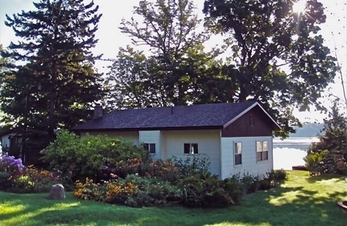 Vergas Cabin | Adorable Family Cabin near Detroit Lakes on peaceful, clean Trowbridge Lake