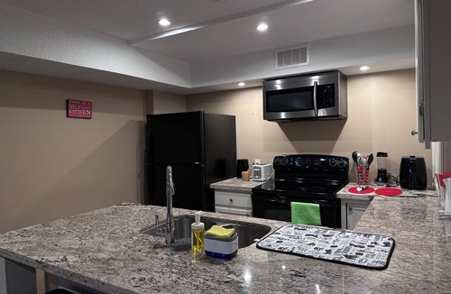 Courtice House | Affordable stay at a friendly neighborhood. Close by Durham college