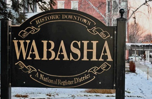Wabasha Hotel | AH #22 · AH #22 Queen Suite w/SS/shower/Fridge
