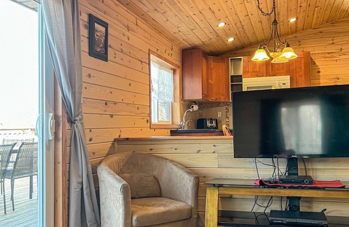 Magnetawan Cottage | Ahmic Lake Resort's 3-Bedroom Cottage (Black Bear Cottage)