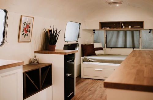 Lindsay House | Airstream in a Warehouse!!