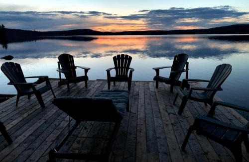 South River House | Algonquin Island 'Luxe' Cottage at the edge of the Park