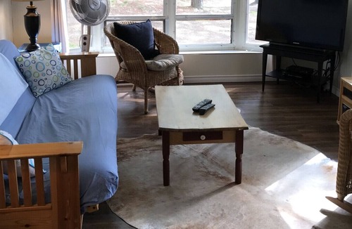 Madawaska Cottage | Algonquin Park Area House Cottage - Madawaska, Ontario, Canada