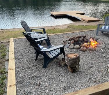 Algonquin Highlands House | Algonquin Waterfront and Winter Paradise With Sunsets