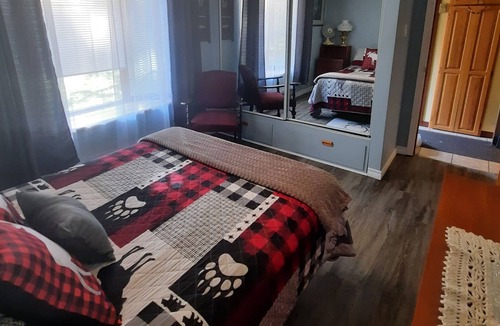 Whitney Cottage | Algonquin Winter Fun Cabin