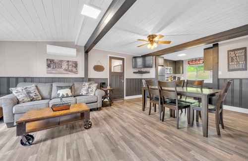Centre Hastings Cottage | All Four Lakefront Cottages w Large Dock & Fire Pits included in this booking.nn