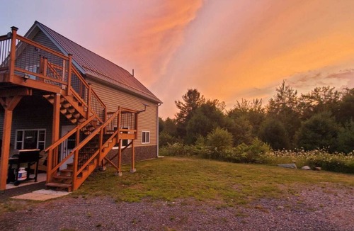 Kaladar House | All-season cozy pet-friendly country retreat on 24 acres; mins to trails & lakes