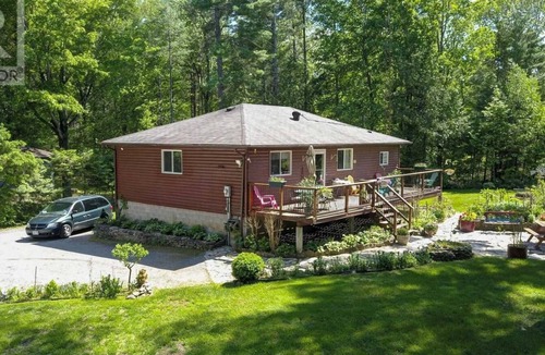 Victoria Road Cottage | All seasons cottage on Balsam lake near Balsam lake provincial park