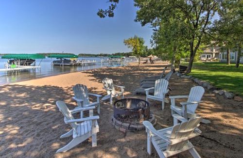 Nisswa House | Alluring Nisswa Cabin on Gull Lake with Fireplace!