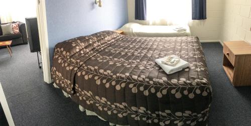 Glenavy Hotel | Alma Motel