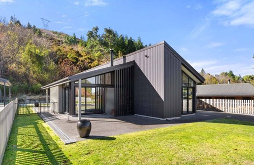Hanmer Springs House | Alpine Delight - Hanmer Springs