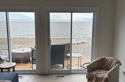 Belle River House | Amazing 3 bedroom on Lake St.Clair all amenities Lakeview Dr. Belle River