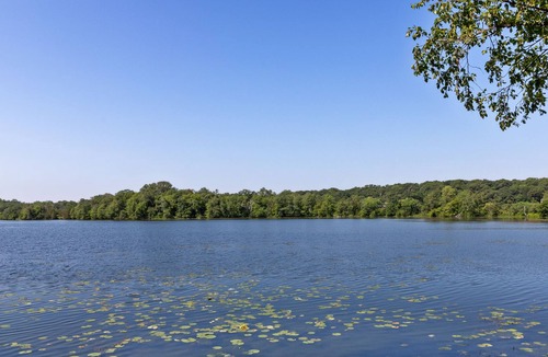 Zimmerman Cabin | Amazing Lakefront Cabin Close to Downtown Mpls!