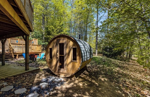 Tiny Cottage | Amazing Lakeview Retreat with Hot Tub, Sauna and Private Loft!