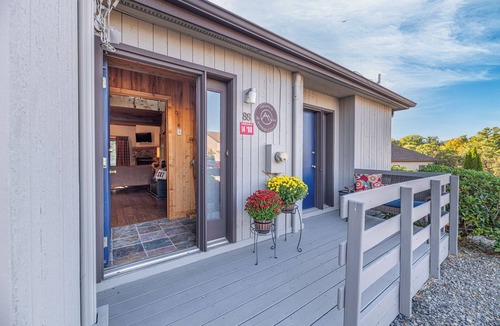 Windham House | Amazing Location, Steps Away from Magic Carpet to Main Lodge.