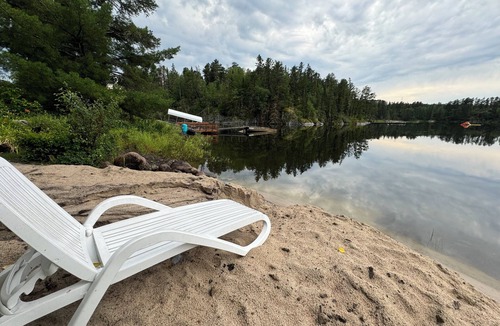 Kenora Cabin | Amazing sunsets and fishing 🎣 on this lakefront cabin just minutes from Kenora!