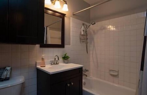 Lowry Hill East Apartment | Amazing Uptown Studio long stays
