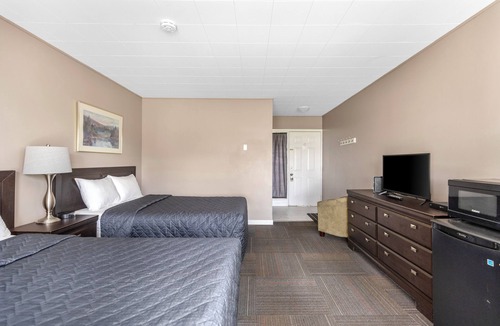 Algoma District Hotel | Ambassador Motel