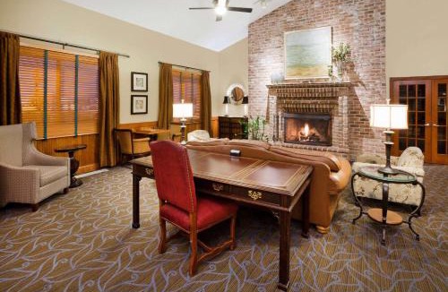 Chanhassen Hotel | AmericInn by Wyndham Chanhassen