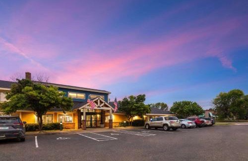 North Branch Hotel | AmericInn by Wyndham North Branch