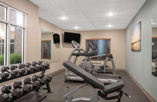 Windom Hotel | AmericInn by Wyndham Windom