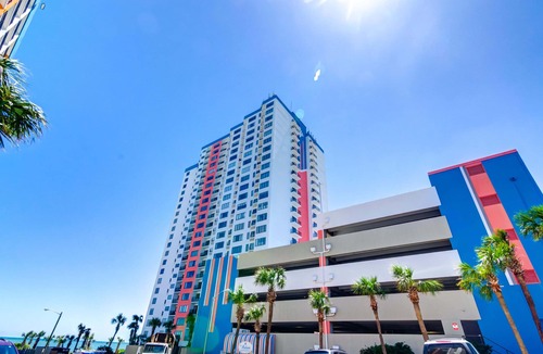 Myrtle Beach Resort | Angle Oceanfront Two Bedroom Condo + Official On-Site Rental Privileges